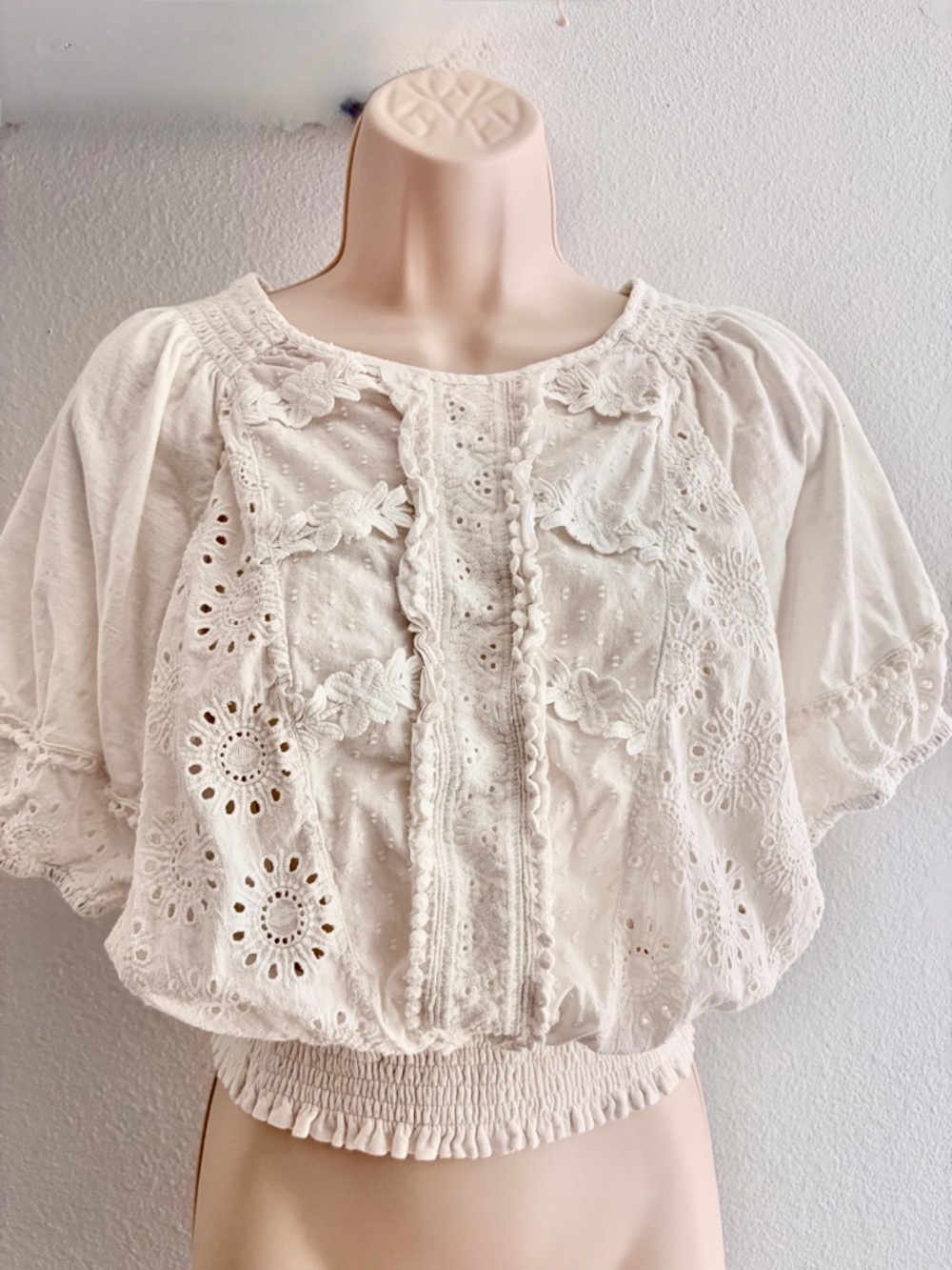 Anthropologie Porridge "Freya" White Eyelet Smocked Off-Shoulder Top - S - Picture 3 of 15